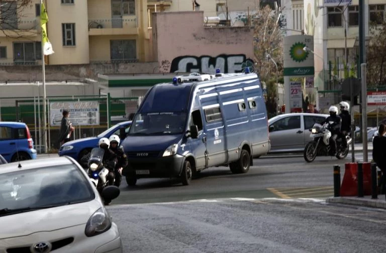Σε δις ισόβια είχαν καταδικαστεί οι Αλβανοί που απέδρασαν από το λιμάνι του Πειραιά – Ο ένας είχε σφάξει παιδί δύο ετών!